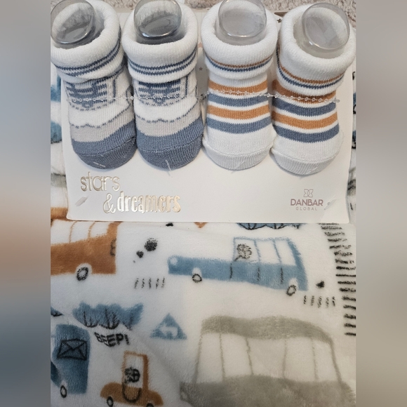 Baby blanket + Baby booties (2) --- "BEEP" - Picture 2 of 4